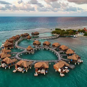 Sandals Royal Caribbean & Private Island - Couples Only Курортный комплекс